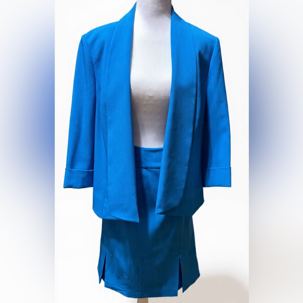 Chic Blue Women's Blazer and Skirt Suite Set